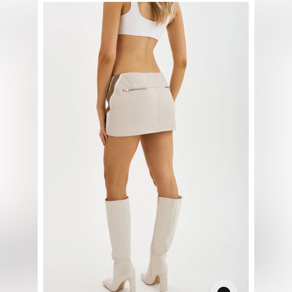Lamarque Krissy Leather Mini Skirt Size XS Color: Bone/Winter White/Mocha - Picture 10 of 17